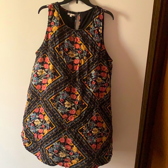 Sleeveless dress - Picture 2 of 4